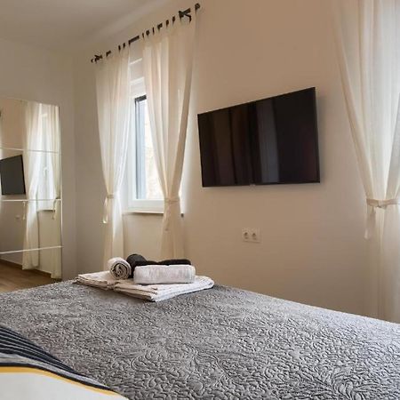 Apartments Dream In Arena 1 Pula Center Free Parking Exterior foto