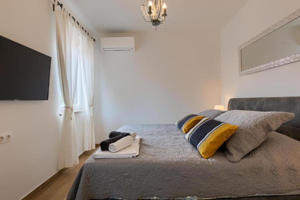 Apartments Dream In Arena 1 Pula Center Free Parking Exterior foto