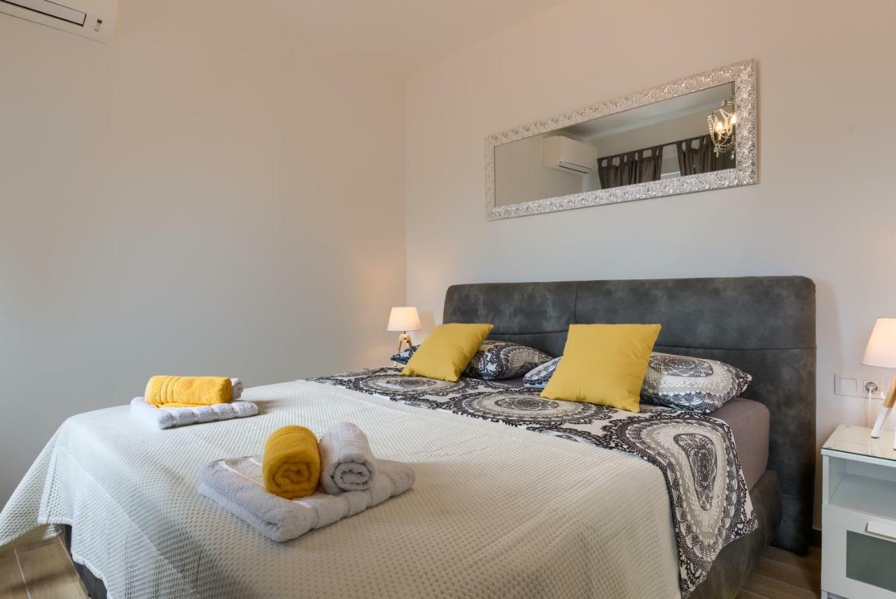 Apartments Dream In Arena 1 Pula Center Free Parking Exterior foto